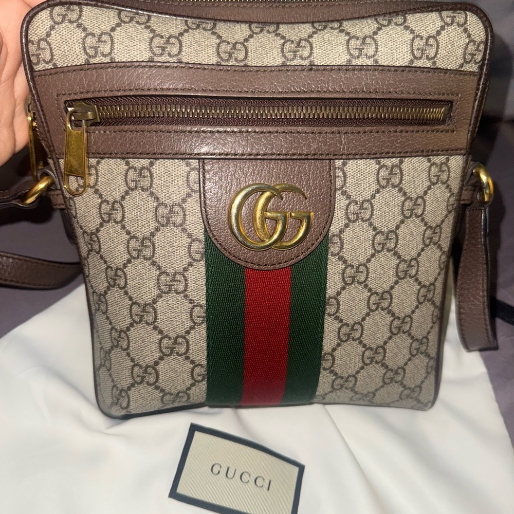 Gucci Textured Brown Leather Detail